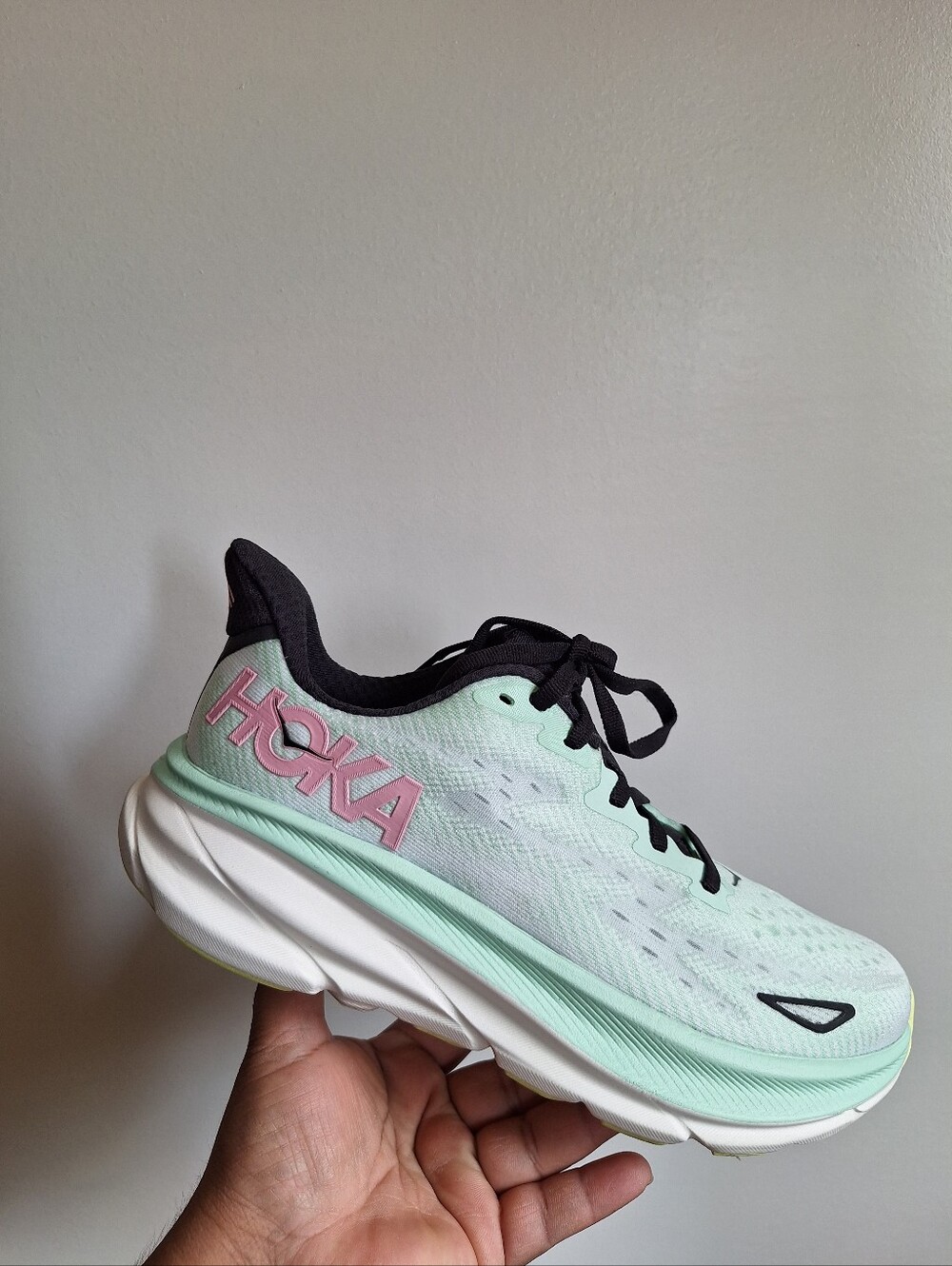 Hoka  Clifton 9 Women's Mint Fluorite with Snow Melt white Size 7B - Picture 10 of 12
